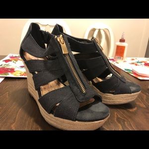 Women’s Merona wedges with gold zippers
